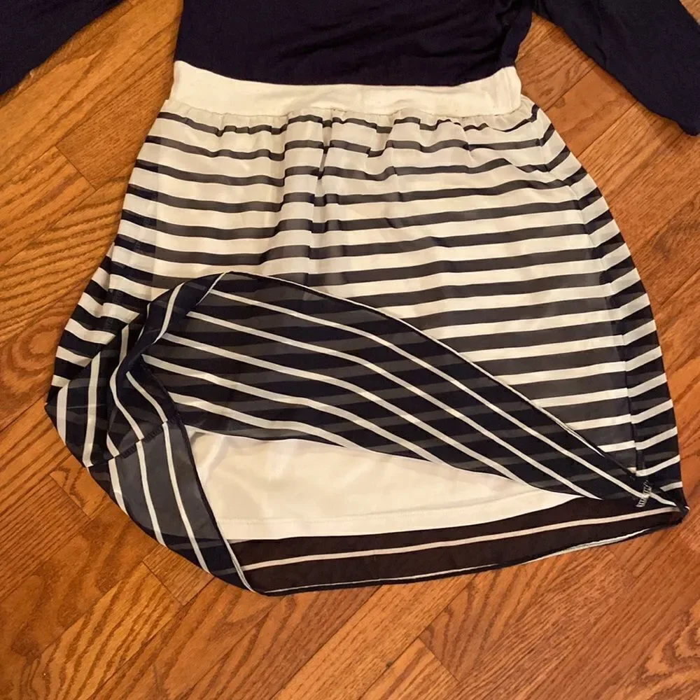 Charming Charlie dress - size L- t-shirt top - bottom lined blue and white